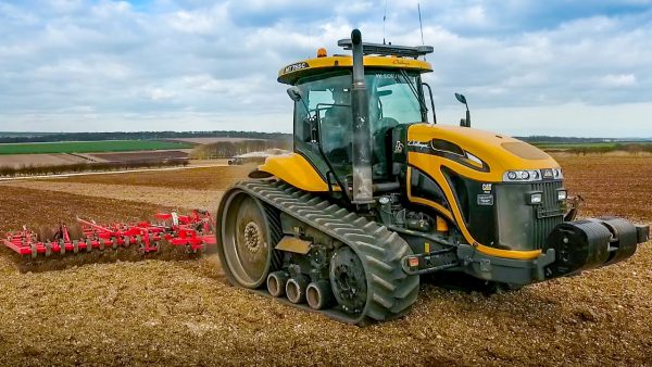 CAT Challenger Agricultural 20.4MB Full Models 10.2001 07.2015 Updated Electric Hydraulic Schematics EN PDF DVD 1