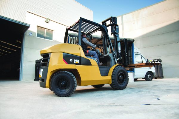 CAT forlift