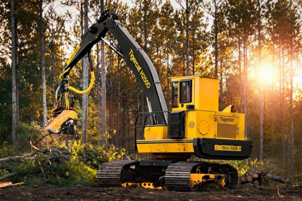 Tigercat Machine Service Manuals Operators Manuals Spare Parts Catalog 11.2021 VMWARE 0