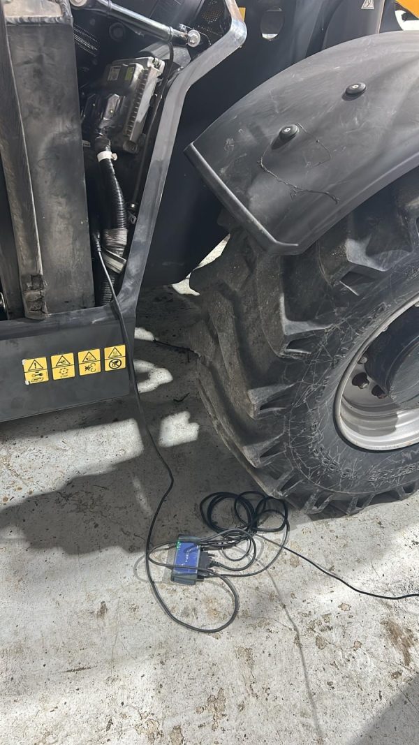 How to connect Machine Dieci with Dieci Kubota Diagmaster DSTi Adapter 9